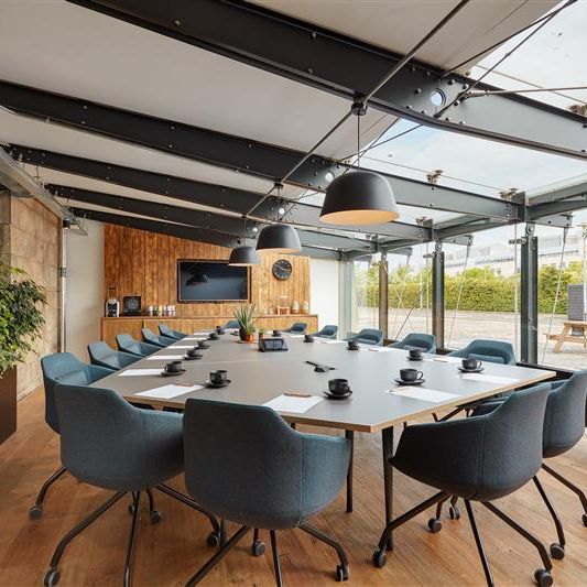 Clockwise Edinburgh  Meeting Room Product Image